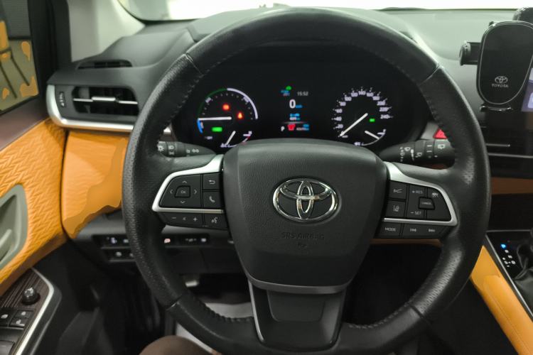 Used Toyota Granvia 2023 2.5L Hybrid Comfort Edition