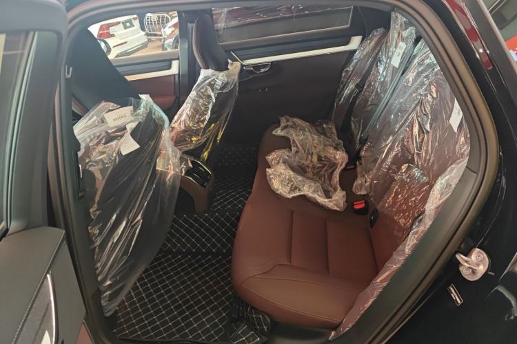 Used Volvo S90 2026 B5 Zhiyuan Luxury Edition