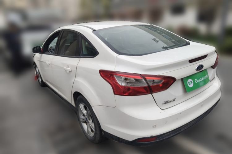 Used Ford Focus 2012 Sedan 1.6L Automatic Fashion Edition
