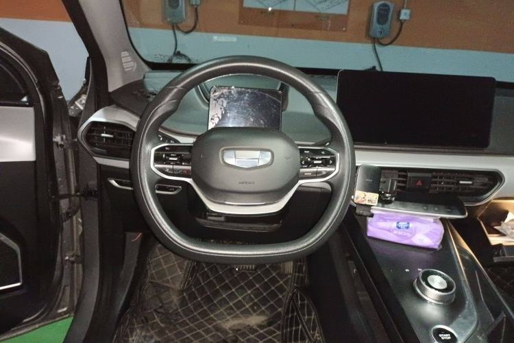 Used Geometry A 2022 Pro 430KM Commuter Edition Steering Wheel