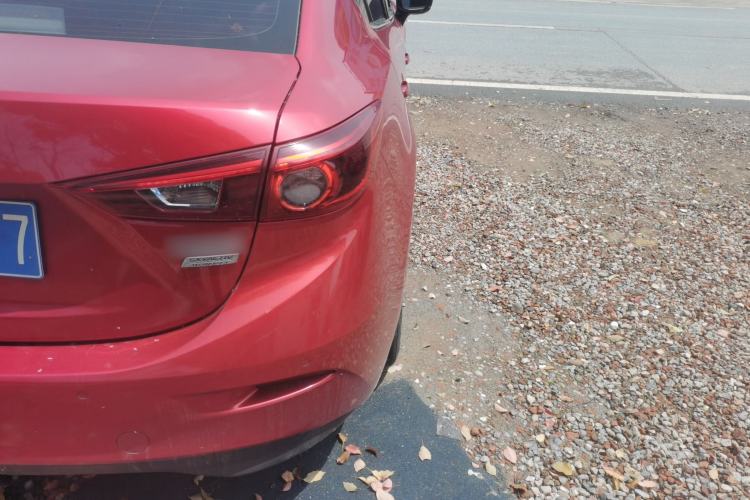 Used Mazda 3 Axela 2019 Cloud-Controlled Sedan 1.5L Automatic Luxury Model China VI Standard Right Rear Taillight