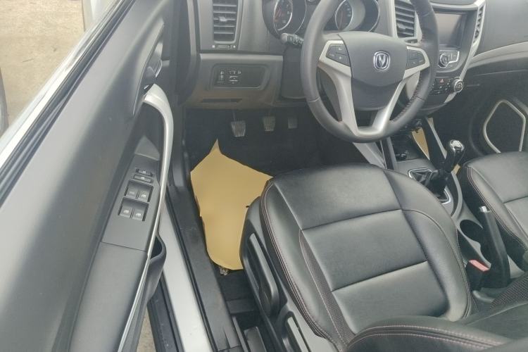 Used CHANGAN CS35 2015 1.6L Manual Luxury Model China IV Standard Driver Seat