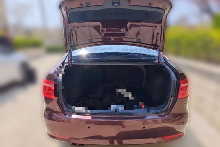 Used Volkswagen Lavida 2013 1.4TSI DSG Comfort Edition Trunk