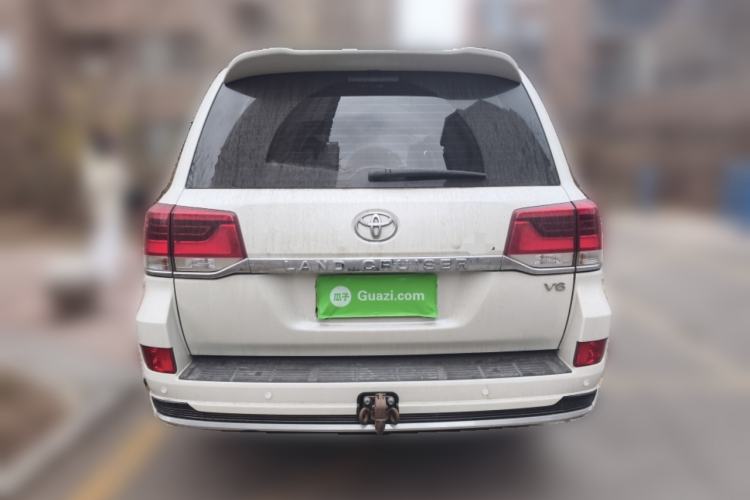 Used Toyota Land Cruiser 2015 4.0L V6 Middle East Low-Trim Version Rear