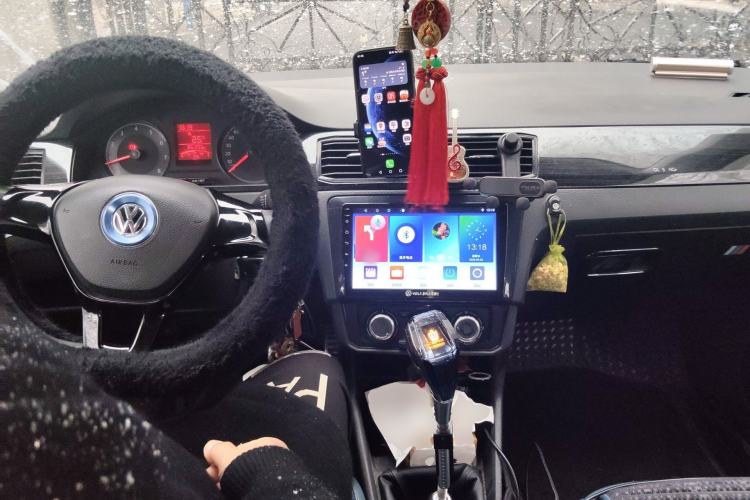 Used Volkswagen Santana 2016 1.4L Manual Fashion Edition Center Console