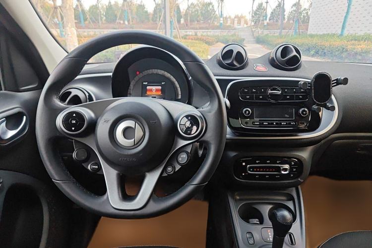 Used smart forfour 2016 1.0L 52 kW Passion Edition