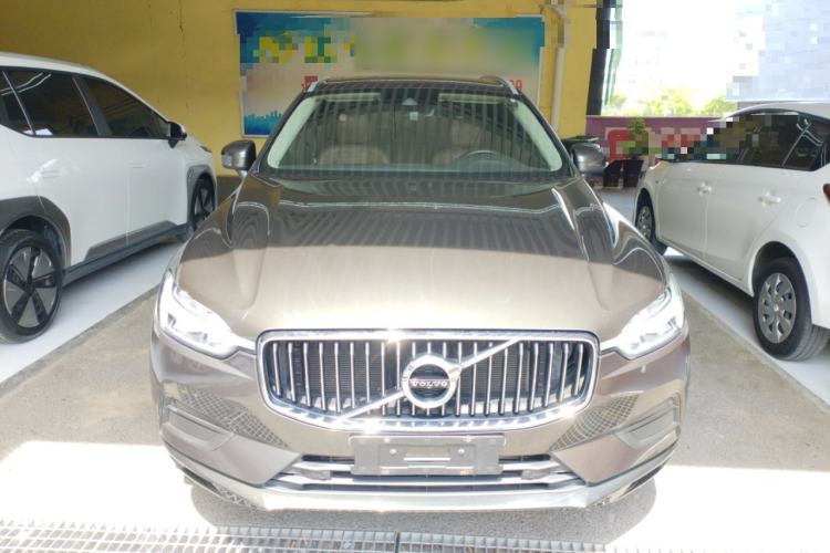 Used Volvo XC60 2019 T5 4x4 Zhiyuan Edition China VI Standard
