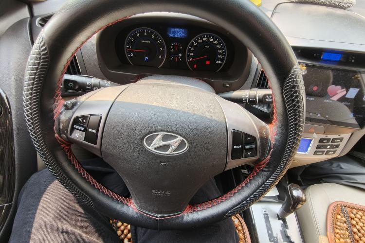 Used Hyundai Celesta 2011 1.6L Automatic Luxury Version Steering Wheel