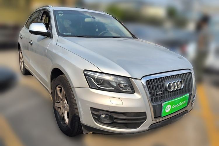 Used Audi Q5 2010 2.0TFSI Technology Edition Front Right 45 Deg