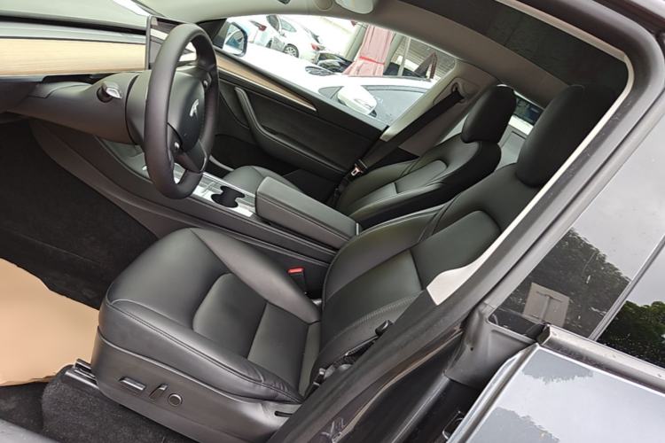 Used Tesla Model Y 2021 Long-Range All-Wheel-Drive Version 3D7
