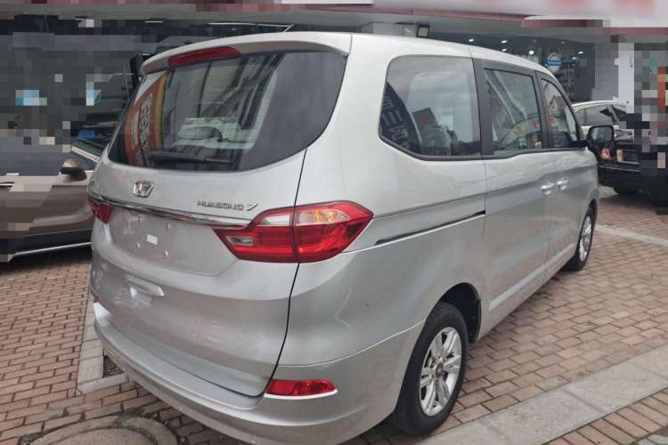 Used Huasong 7 2017 2.0T Automatic Standard Edition
