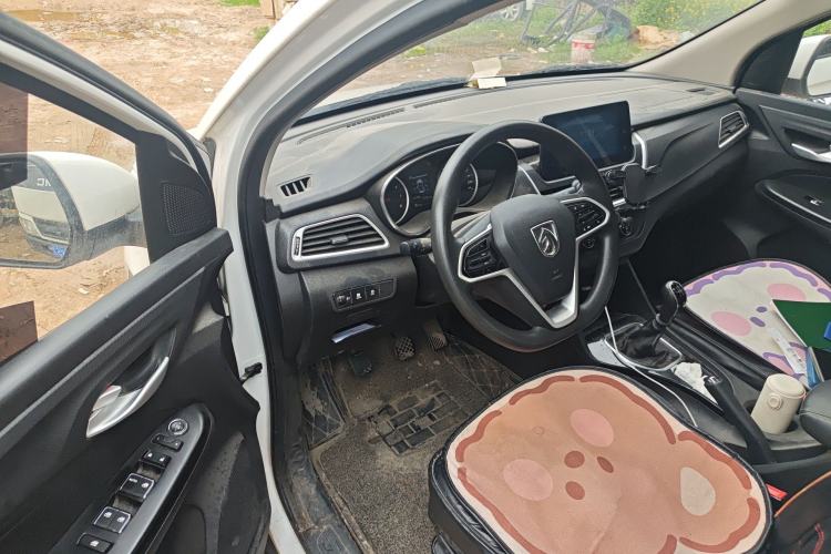 Used Baojun 730 2019 1.5L Manual Fashion Model 7-seater National V