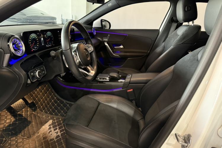 Used Mercedes-Benz A-Class 2022 Revised Version A 200 L Sport Sedan Fashionable Style
