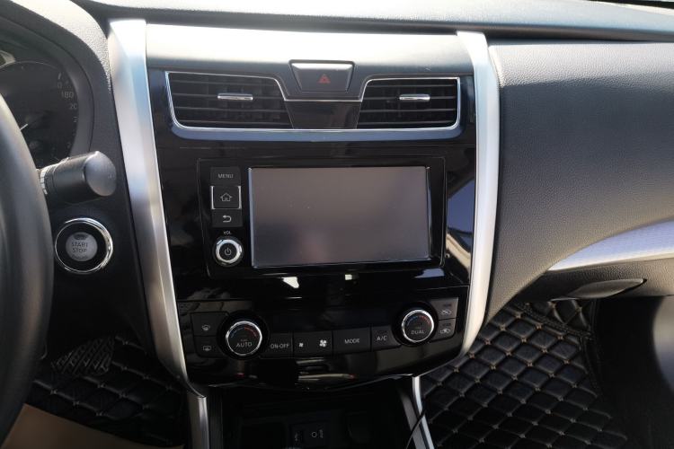 Used Nissan Teana 2016 2.0L XL Comfort Edition Audio And AC Panel