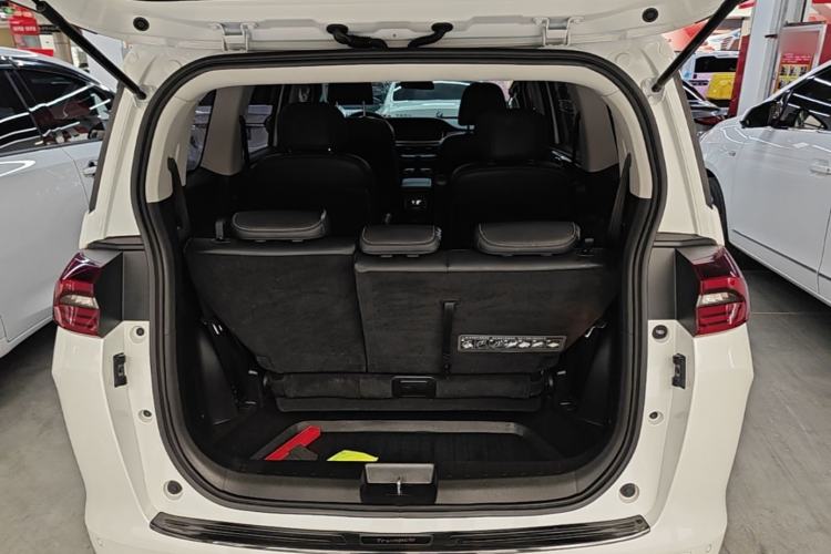 Used GAC Trumpchi M6 2023 PRO 270T DCT Luxury Edition
