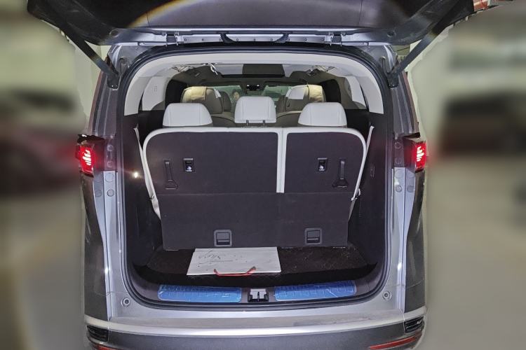 Used Denza D9 2024 DM-i 970 Luxury Model