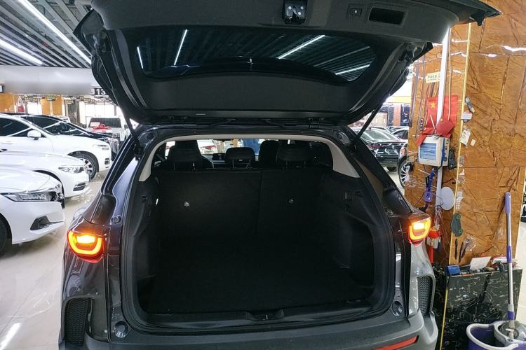 Used Mazda CX-50 2023 2.0L Leading Edition Trunk