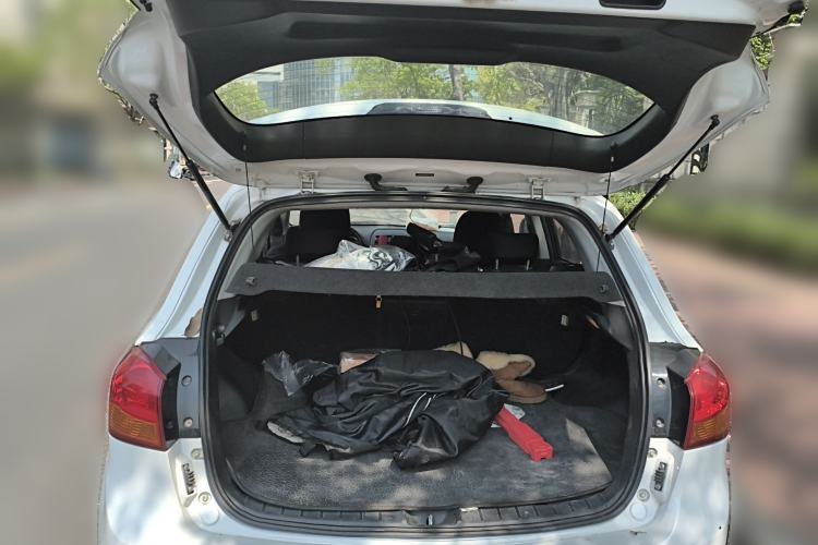 Used Mitsubishi ASX 2013 2.0L CVT Two-Wheel Drive Elite Edition Trunk