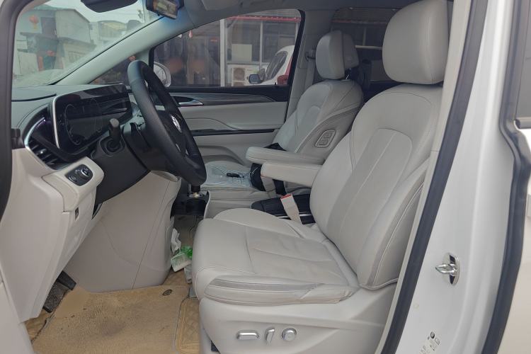 Used Buick GL8 2023 ES Lu Zun Deluxe and Yue Edition