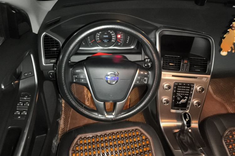 Used Volvo XC60 2017 T5 AWD Smart Upgrade Edition
