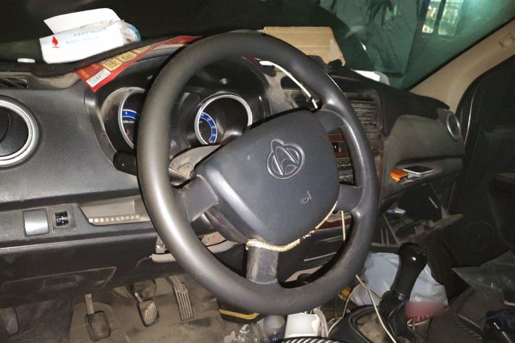 Used CHANGAN KAICHENG Ruixing M60 2019 1.5L Standard Version China VI Emission Standard 5/6 Seats DAM15KR Steering Wheel