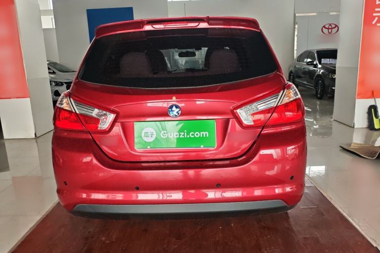 Used Venucia R50 2013 1.6L Automatic Fashion Edition
