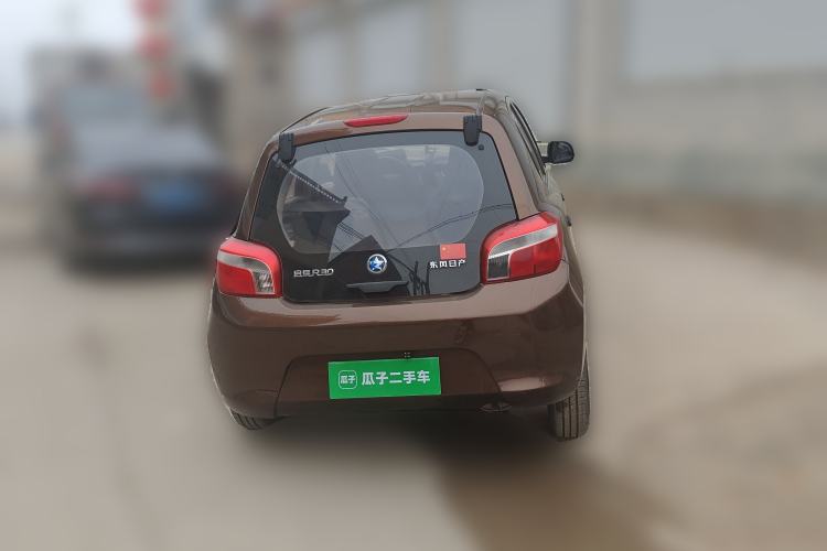 Used Venucia R30 2014 1.2L Manual Enjoyment Edition