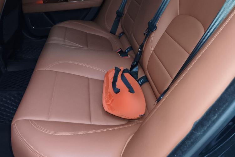 Used Jaguar XEL 2021 2.0T 250 PS R-DYNAMIC S Advanced Sport Edition Left Rear Seat