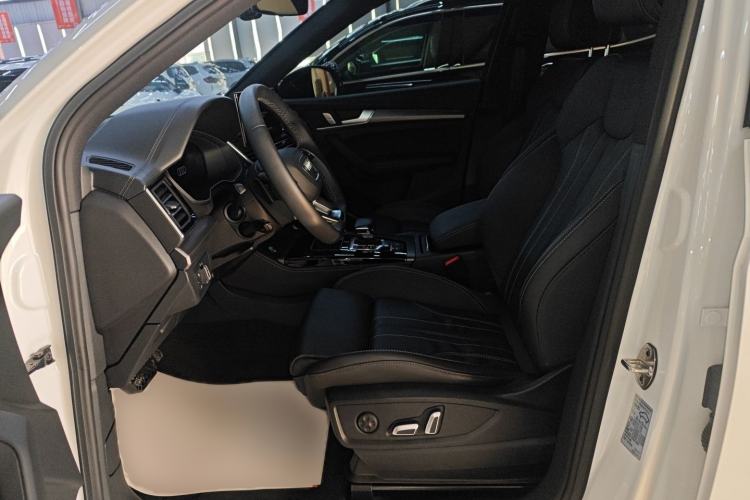 Used Audi Q5L 2023 40T Luxury Dynamic Model
