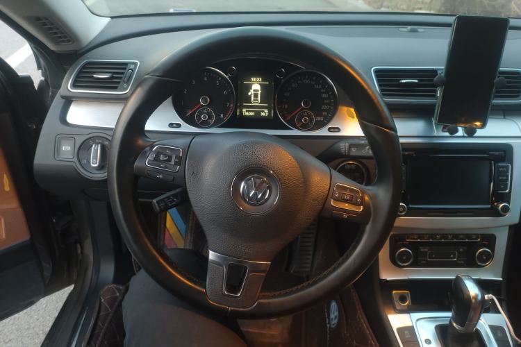 Used Volkswagen FAW-Volkswagen CC 2011 1.8TSI Luxury Model Steering Wheel