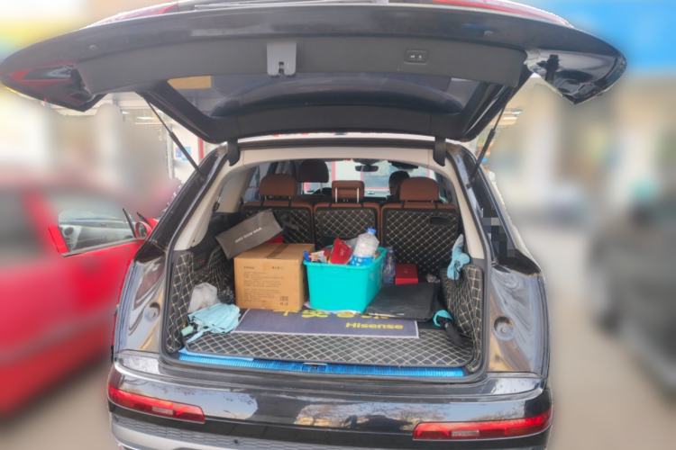 Used Audi Q7 2021 55 TFSI quattro S line Sport model
