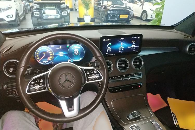 Used Mercedes-Benz GLC 2022 Facelift GLC 260 L 4MATIC Luxury Edition