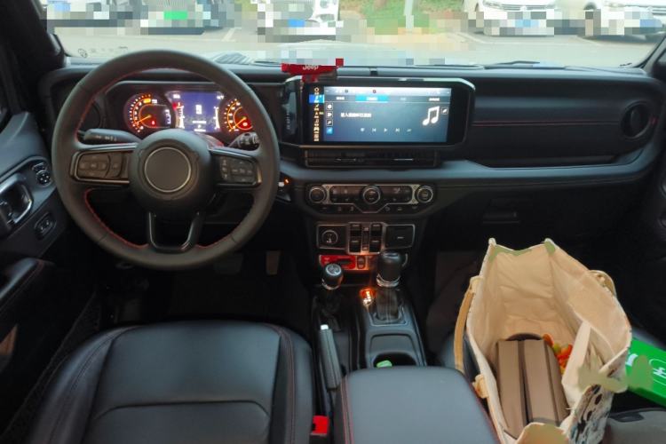 Used Jeep Wrangler 2024 2.0T Robin Hood Four-Door Edition Interior 2