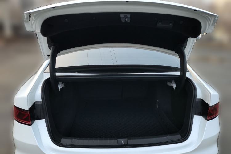 Used BYD Qin PLUS 2024 HONOR Edition DM-i 55KM Leading Model