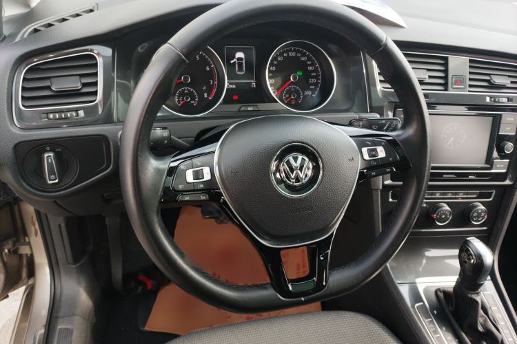 Used Volkswagen Golf 2018 230TSI Automatic Comfort Model
