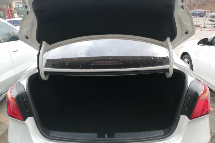 Used Hyundai Mistra 2016 1.8L Automatic Smart GLS Trunk