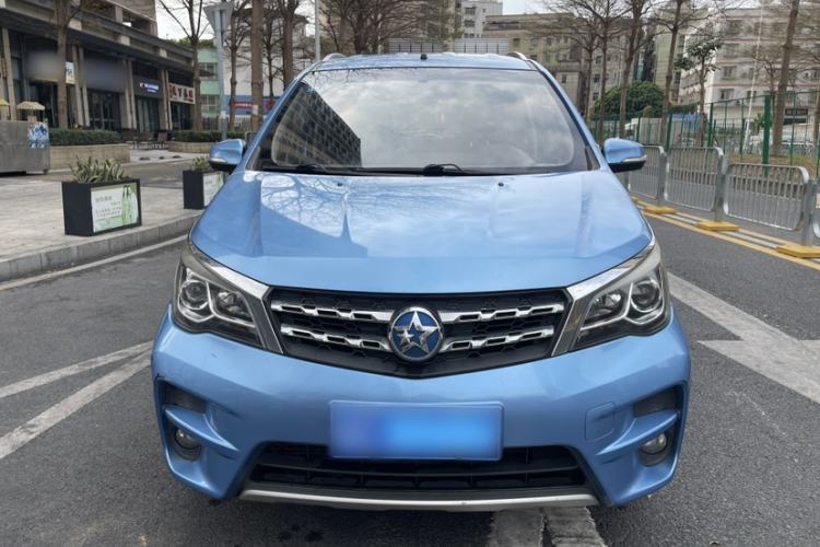 Used Venucia M50V 2017 1.6L XL CVT Luxury Edition