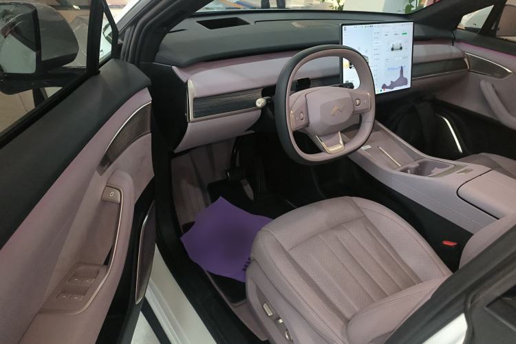 Used ONVO L60 2024 60 kWh Rear-Drive Version
