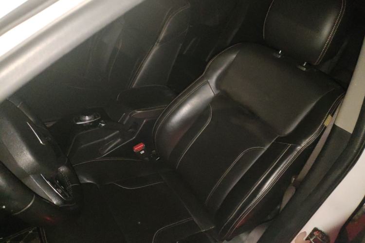 Used Geely Auto GX9 2014 2.4L Automatic Two-Wheel Drive Deluxe Model
