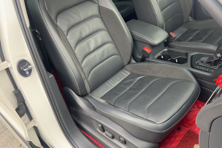 Used Volkswagen Tiguan L 2019 330TSI Automatic Two-Wheel Drive Smart Luxury Version China V Emission Standard