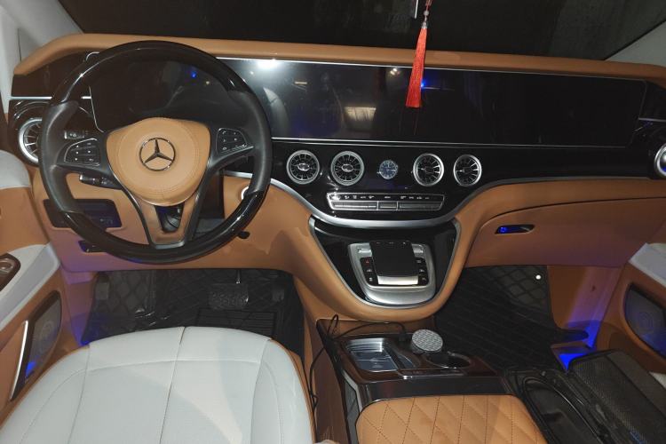 Used Mercedes-Benz Vito 2023 2.0T Business Version 7 Seats
