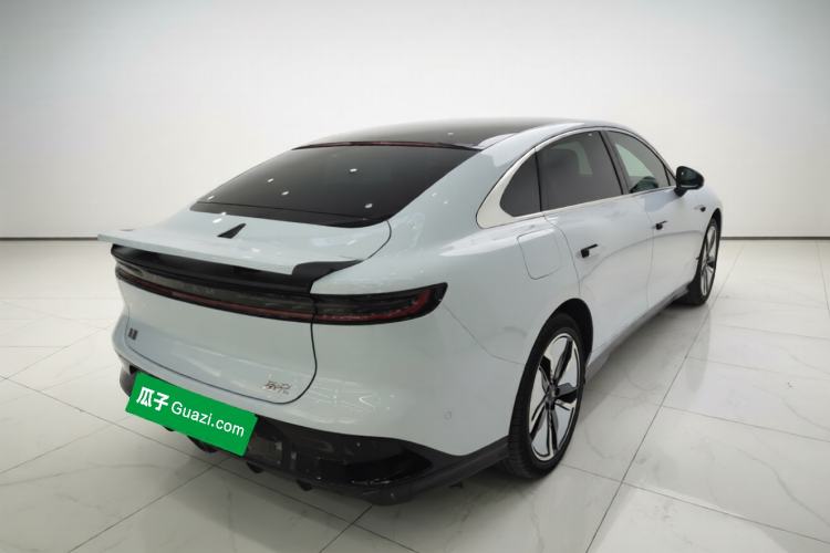 Used VOYAH PASSION 2023 Four-Wheel Drive Flagship Edition Rear Right 45 Deg