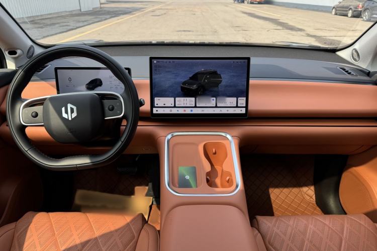 Used Leapmotor C16 2026 Extended-Range 280 LiDAR Zhizun Edition 5 Seats Interior 2