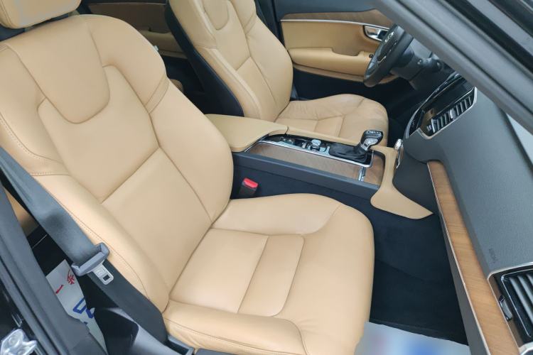 Used Volvo XC90 2019 T6 Zhiyi Edition 7-Seater China VI Standard