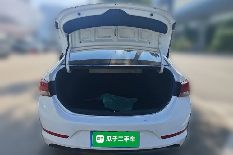 Used Hyundai Verna (new generation) 2016 1.4L Automatic Cool Edition GLS Trunk