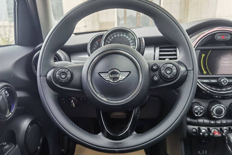 Used MINI MINI 2015 1.5T COOPER Fun Five-Door Edition
