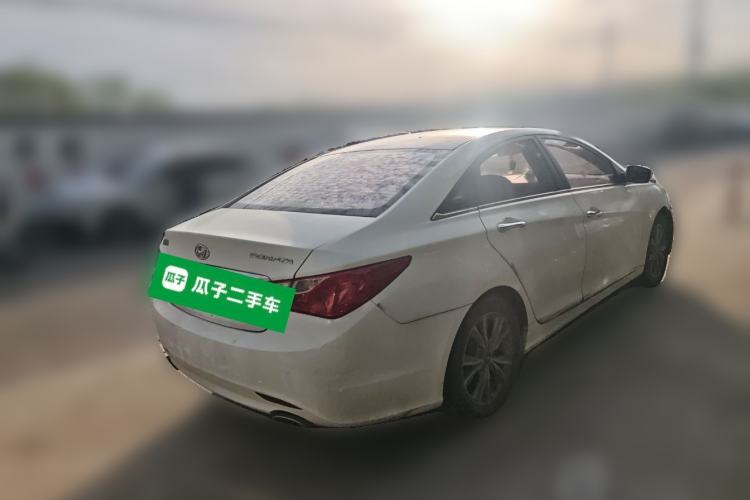 Used Hyundai Sonata 2015 Classic 2.0L Automatic Luxury Edition Rear Right 45 Deg