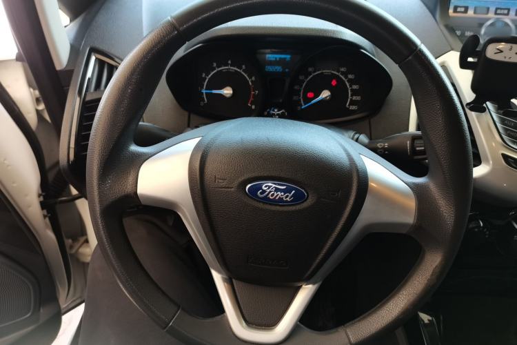 Used Ford EcoSport 2013 1.5L Manual Fashion Model Steering Wheel
