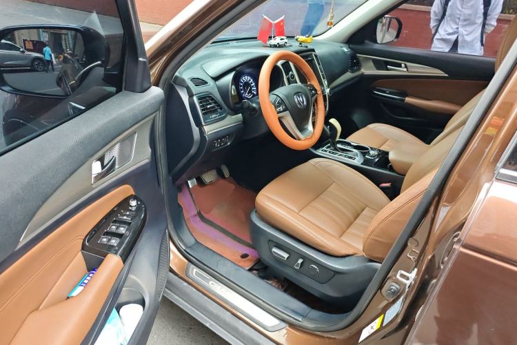 Used CHANGAN CS95 2017 2.0T Two-Wheel Drive Zhitu Edition
