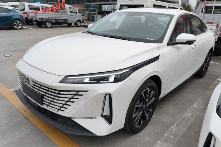 Used CHANGAN Eado 2025 Blue Whale 1.5T 500Bar Prestige Model